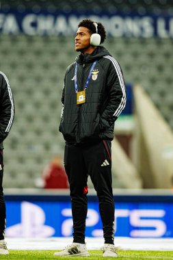 Joshua Wynder, Newcastle United FC ve SL Benfica (Maciej Rogowski / Ball Raw Images) arasındaki Şampiyonlar Ligi faz maçında görüldü.)