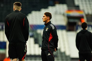 Georgiy Sudakov, Newcastle United ve SL Benfica (Maciej Rogowski / Ball Raw Images) arasında Şampiyonlar Ligi faz maçında görüldü)