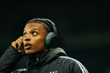 Leandro Santos, Newcastle United FC ve SL Benfica (Maciej Rogowski / Ball Raw Images) arasında Şampiyonlar Ligi faz maçında görüldü)