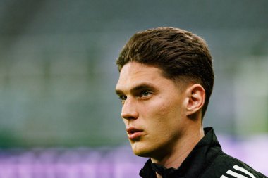 Georgiy Sudakov, Newcastle United ve SL Benfica (Maciej Rogowski / Ball Raw Images) arasında Şampiyonlar Ligi faz maçında görüldü)