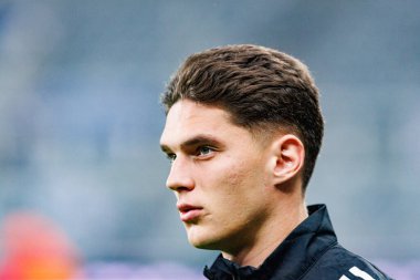 Georgiy Sudakov, Newcastle United ve SL Benfica (Maciej Rogowski / Ball Raw Images) arasında Şampiyonlar Ligi faz maçında görüldü)