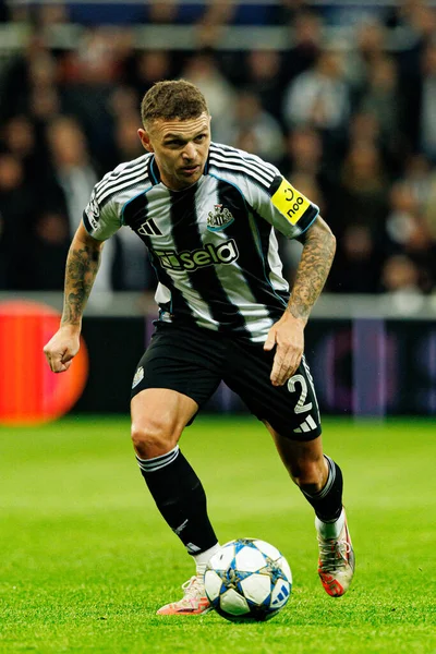 Kieran Trippier, Newcastle United FC ve SL Benfica (Maciej Rogowski / Ball Raw Images) arasında Şampiyonlar Ligi faz oyunu sırasında görüldü)