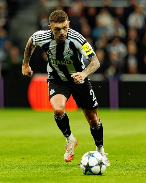 Kieran Trippier, Newcastle United FC ve SL Benfica (Maciej Rogowski / Ball Raw Images) arasında Şampiyonlar Ligi faz oyunu sırasında görüldü)