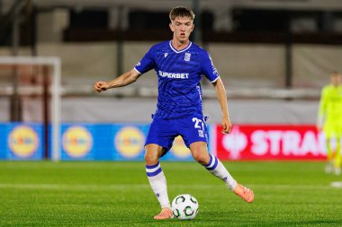 Wojciech Monka, Lincoln Red Imps ve Lech Poznan (Maciej Rogowski / Ball Raw Images) takımları arasında oynanan UEFA Konferans Ligi faz maçında görüldü)