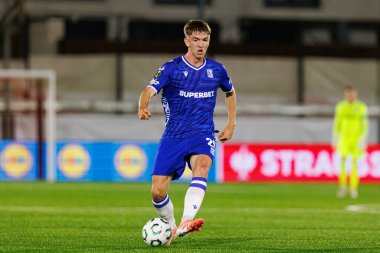 Wojciech Monka, Lincoln Red Imps ve Lech Poznan (Maciej Rogowski / Ball Raw Images) takımları arasında oynanan UEFA Konferans Ligi faz maçında görüldü)