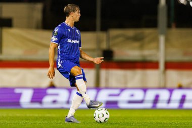 Robert Gumny UEFA Konferans Ligi faz oyunu sırasında Lincoln Red Imps ve Lech Poznan (Maciej Rogowski / Ball Raw Images) takımları arasında görüldü)