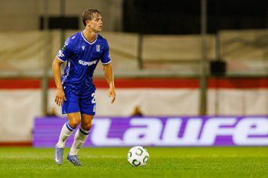 Robert Gumny UEFA Konferans Ligi faz oyunu sırasında Lincoln Red Imps ve Lech Poznan (Maciej Rogowski / Ball Raw Images) takımları arasında görüldü)