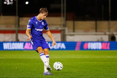 Robert Gumny UEFA Konferans Ligi faz oyunu sırasında Lincoln Red Imps ve Lech Poznan (Maciej Rogowski / Ball Raw Images) takımları arasında görüldü)