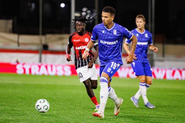 Bryan Fiabema, Lincoln Red Imps ve Lech Poznan (Maciej Rogowski / Ball Raw Images) takımları arasında oynanan UEFA Konferans Ligi faz oyunu sırasında görüldü)