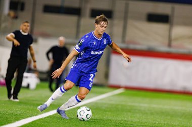 Robert Gumny UEFA Konferans Ligi faz oyunu sırasında Lincoln Red Imps ve Lech Poznan (Maciej Rogowski / Ball Raw Images) takımları arasında görüldü)