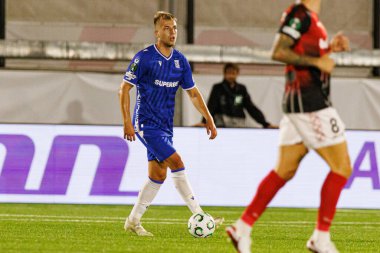 Mateusz Skrzypczak, Lincoln Red Imps ve Lech Poznan (Maciej Rogowski / Ball Raw Images) takımları arasında oynanan UEFA Konferans Ligi faz oyunu sırasında görüldü)