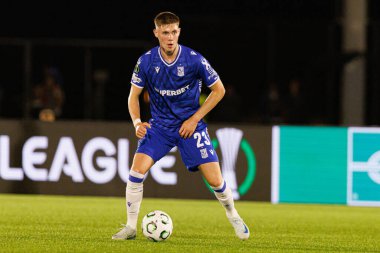 Gisli Thordarson, Lincoln Red Imps ve Lech Poznan (Maciej Rogowski / Ball Raw Images) takımları arasında oynanan UEFA Konferans Ligi faz maçında görüldü)