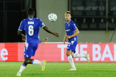 Mateusz Skrzypczak, Lincoln Red Imps ve Lech Poznan (Maciej Rogowski / Ball Raw Images) takımları arasında oynanan UEFA Konferans Ligi faz oyunu sırasında görüldü)
