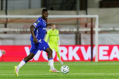 Timothy Ouma, Lincoln Red Imps ve Lech Poznan (Maciej Rogowski / Ball Raw Images) takımları arasında oynanan UEFA Konferans Ligi faz oyunu sırasında görüldü)
