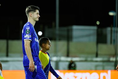Leo Bengtsson, Lincoln Red Imps ve Lech Poznan (Maciej Rogowski / Ball Raw Images) takımları arasında oynanan UEFA Konferans Ligi faz maçında görüldü)