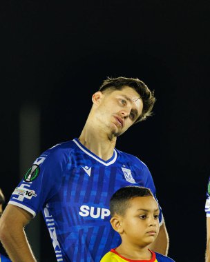 Leo Bengtsson, Lincoln Red Imps ve Lech Poznan (Maciej Rogowski / Ball Raw Images) takımları arasında oynanan UEFA Konferans Ligi faz maçında görüldü)