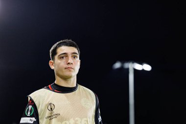 Javan Peacock, Lincoln Red Imps ve Lech Poznan (Maciej Rogowski / Ball Raw Images) takımları arasında oynanan UEFA Konferans Ligi faz oyunu sırasında görüldü)