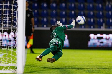 Andrew Ventura, Liga Portekiz maçında FC Alverca ve Gil Vicente FC (Maciej Rogowski / Ball Raw Images) takımları arasında penaltı kaydederken görüldü.)