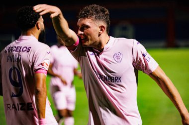  Santi Garcia, Liga Portekiz maçında FC Alverca ve Gil Vicente FC (Maciej Rogowski / Ball Raw Images) takımları arasında gol attıktan sonra kutlama yaparken görüldü.)