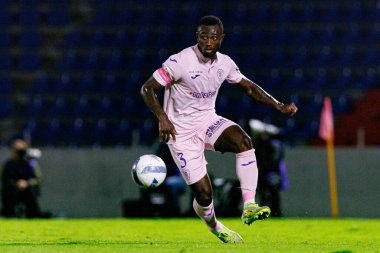 Ghislain Konan, Liga Portekiz maçı sırasında FC Alverca ve Gil Vicente FC (Maciej Rogowski / Ball Raw Images) takımları arasında görüldü.)