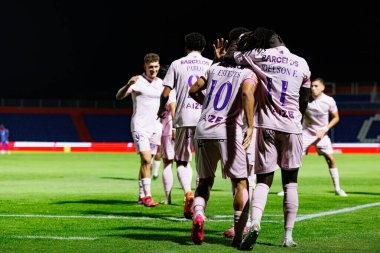 Luis Esteves ve Joelson Fernandes, FC Alverca ve Gil Vicente FC (Maciej Rogowski / Ball Raw Images) takımları arasındaki Liga Portekiz maçında gol attıktan sonra kutlama yaparken görüldü.)