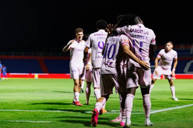 Luis Esteves ve Joelson Fernandes, FC Alverca ve Gil Vicente FC (Maciej Rogowski / Ball Raw Images) takımları arasındaki Liga Portekiz maçında gol attıktan sonra kutlama yaparken görüldü.)
