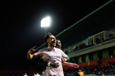 Luis Esteves ve Joelson Fernandes, FC Alverca ve Gil Vicente FC (Maciej Rogowski / Ball Raw Images) takımları arasındaki Liga Portekiz maçında gol attıktan sonra kutlama yaparken görüldü.)