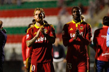 Ole Pohlmann ve Julien Lomboto, Liga Portekiz maçı sırasında Estrela Amadora ve Rio Ave FC takımları arasında Estadio Jose Gomes (Maciej Rogowski / Ball Raw Images)