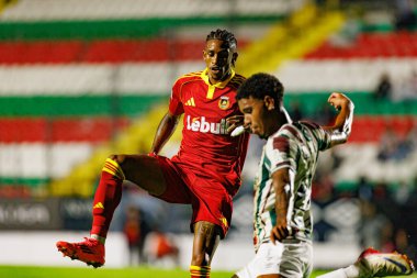 Andre Luiz ve Otavio, Liga Portekiz maçı sırasında Estrela Amadora ve Rio Ave FC takımları arasında Estadio Jose Gomes (Maciej Rogowski / Ball Raw Images)