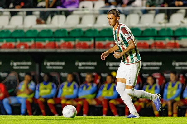 Luan Patrick, Liga Portekiz maçı sırasında Estrela Amadora ve Rio Ave FC takımları arasında Estadio Jose Gomes 'de görüldü (Maciej Rogowski / Ball Raw Images)