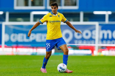 Tiago Parente, Liga Portekiz maçı sırasında Estoril Praia ve CD Nacional takımları arasında Estadio Antonio Coimbra da Mota 'da görüldü (Maciej Rogowski / Ball Raw Images)