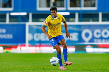 Tiago Parente, Liga Portekiz maçı sırasında Estoril Praia ve CD Nacional takımları arasında Estadio Antonio Coimbra da Mota 'da görüldü (Maciej Rogowski / Ball Raw Images)