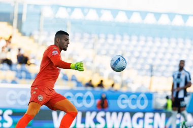 GD Estoril Praia ve CD Nacional takımları arasında Estadio Antonio Coimbra da Mota (Maciej Rogowski / Ball Raw Images) maçında görülen Kaique Pereira)