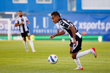 Liga Portekiz maçında Estoril Praia ve CD Nacional takımları arasında Estadio Antonio Coimbra da Mota 'da görüldü (Maciej Rogowski / Ball Raw Images)