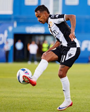 Liga Portekiz maçında Estoril Praia ve CD Nacional takımları arasında Estadio Antonio Coimbra da Mota 'da görüldü (Maciej Rogowski / Ball Raw Images)