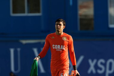 Kevyn Vinicius, Liga Portekiz maçı sırasında Estoril Praia ve CD Nacional takımları arasında Estadio Antonio Coimbra da Mota (Maciej Rogowski / Ball Raw Images)