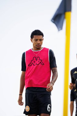 Matheus Dias, Liga Portekiz maçı sırasında Estoril Praia ve CD Nacional takımları arasında Estadio Antonio Coimbra da Mota 'da görüldü (Maciej Rogowski / Ball Raw Images)