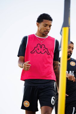 Matheus Dias, Liga Portekiz maçı sırasında Estoril Praia ve CD Nacional takımları arasında Estadio Antonio Coimbra da Mota 'da görüldü (Maciej Rogowski / Ball Raw Images)