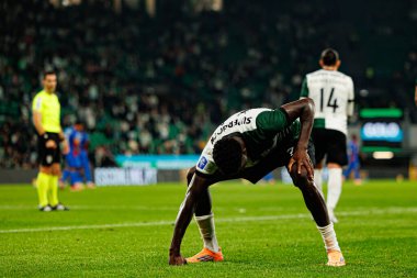 Salvador Blopa, Estadio Jose Alvalade 'de (Maciej Rogowski / Ball Raw Images) Sporting CP ve Alverca FC takımları arasında oynanan çeyrek final maçında attığı golü kutlarken görülüyor.)