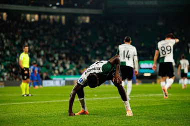 Salvador Blopa, Estadio Jose Alvalade 'de (Maciej Rogowski / Ball Raw Images) Sporting CP ve Alverca FC takımları arasında oynanan çeyrek final maçında attığı golü kutlarken görülüyor.)