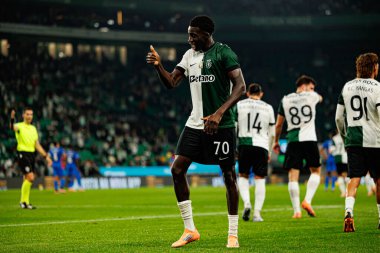 Salvador Blopa, Estadio Jose Alvalade 'de (Maciej Rogowski / Ball Raw Images) Sporting CP ve Alverca FC takımları arasında oynanan çeyrek final maçında attığı golü kutlarken görülüyor.)