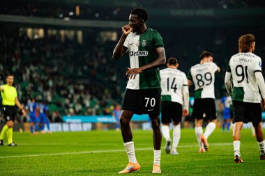 Salvador Blopa, Estadio Jose Alvalade 'de (Maciej Rogowski / Ball Raw Images) Sporting CP ve Alverca FC takımları arasında oynanan çeyrek final maçında attığı golü kutlarken görülüyor.)