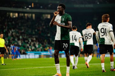 Salvador Blopa, Estadio Jose Alvalade 'de (Maciej Rogowski / Ball Raw Images) Sporting CP ve Alverca FC takımları arasında oynanan çeyrek final maçında attığı golü kutlarken görülüyor.)