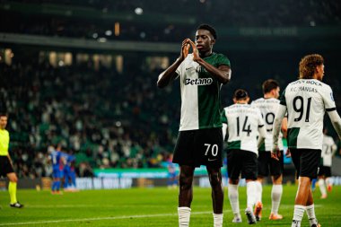 Salvador Blopa, Estadio Jose Alvalade 'de (Maciej Rogowski / Ball Raw Images) Sporting CP ve Alverca FC takımları arasında oynanan çeyrek final maçında attığı golü kutlarken görülüyor.)