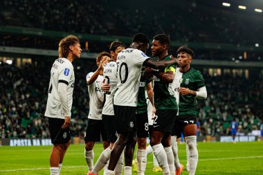 Sporcu Oyuncuları, Estadio Jose Alvalade 'de (Maciej Rogowski / Ball Raw Images) Sporting CP ve Alverca FC takımları arasında oynanan çeyrek final maçında Salvador Blop' tan gol üstüne gol atarken görüldü.)