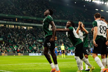 Salvador Blopa, Estadio Jose Alvalade 'de (Maciej Rogowski / Ball Raw Images) Sporting CP ve Alverca FC takımları arasında oynanan çeyrek final maçında attığı golü kutlarken görülüyor.)