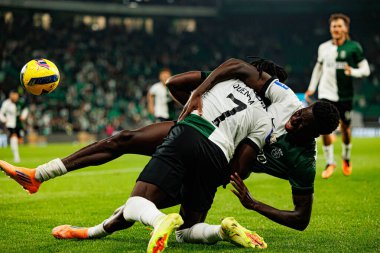 Salvador Blopa ve Geovany Quenda, Estadio Jose Alvalade 'de (Maciej Rogowski / Ball Raw Images) Sporting CP ve Alverca FC takımları arasında oynanan çeyrek final maçında gol attıktan sonra kutlama yaparken görüldü.)