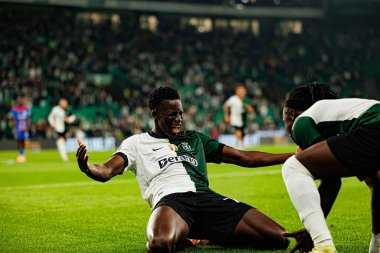 Salvador Blopa, Estadio Jose Alvalade 'de (Maciej Rogowski / Ball Raw Images) Sporting CP ve Alverca FC takımları arasında oynanan çeyrek final maçında attığı golü kutlarken görülüyor.)