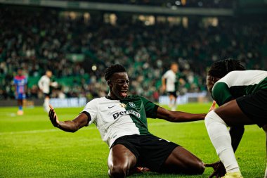 Salvador Blopa, Estadio Jose Alvalade 'de (Maciej Rogowski / Ball Raw Images) Sporting CP ve Alverca FC takımları arasında oynanan çeyrek final maçında attığı golü kutlarken görülüyor.)