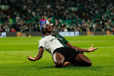 Salvador Blopa, Estadio Jose Alvalade 'de (Maciej Rogowski / Ball Raw Images) Sporting CP ve Alverca FC takımları arasında oynanan çeyrek final maçında attığı golü kutlarken görülüyor.)